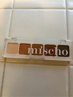 Mischo Warm Neutral Eyeshadow Palette - 5 Warm Brown & Bronze Shades